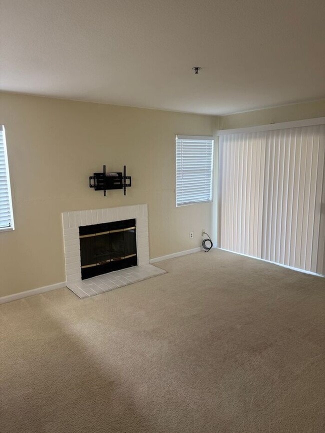 Photo - Nice 2 Bedroom 2 Bath Condo