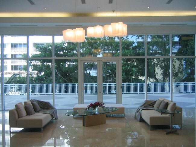 Building Photo - 2101 Brickell Ave Unit 1002