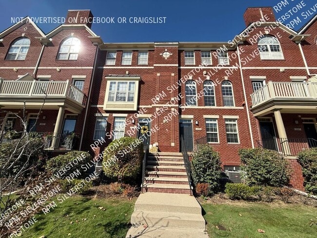 Building Photo - 3255 Camden Dr