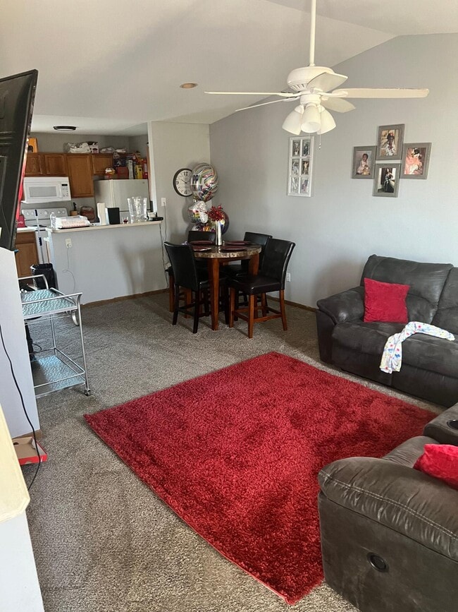 Building Photo - 1638 High Quest Cir