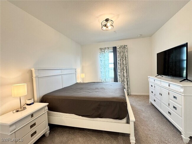 Building Photo - 15275 Grn Acrs Ave Unit 344