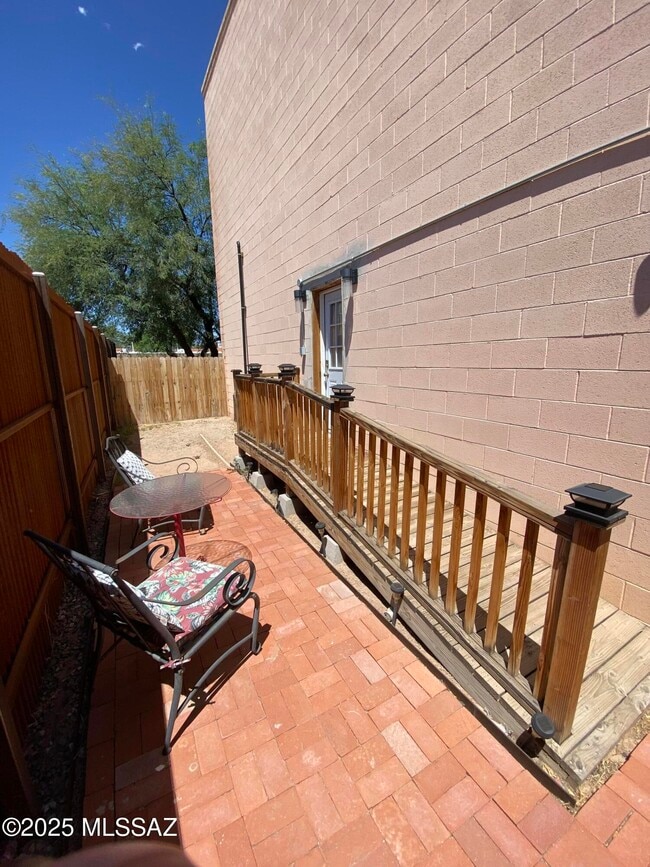 Photo - 2825 N Alvernon Way