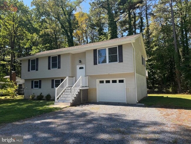 Building Photo - 845 Whispering Pine Cir Rental