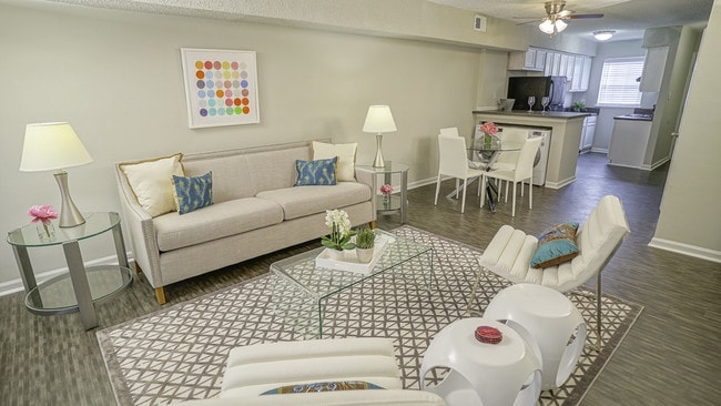 Photo - Diamond Springs Apartments