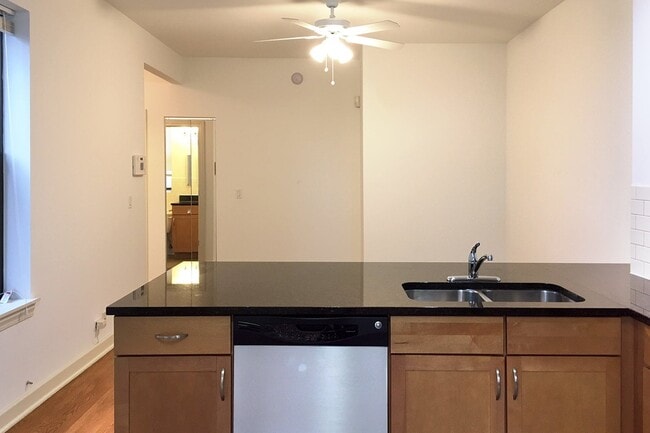 Photo - 5326-5336 S. Greenwood Avenue