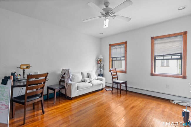 Photo - 623 Whitney Ave Unidad #10