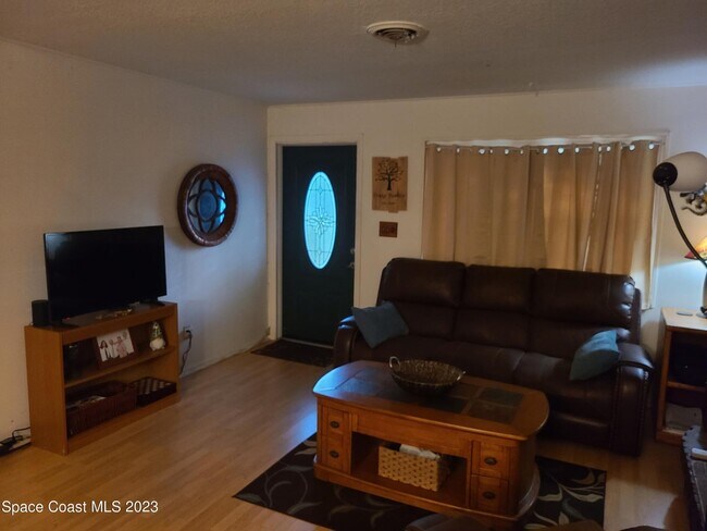 212 Gainey Ln
