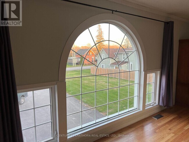 Photo - 735 County Rd 28