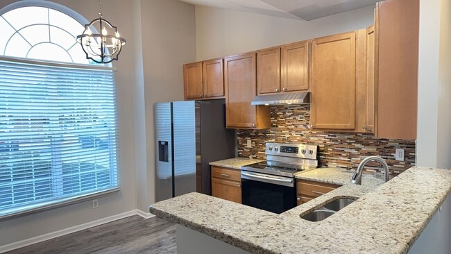 Photo - 3BR Townhouse Condo with Garage "ASK ABOUT OUR ZERO DEPOSIT"