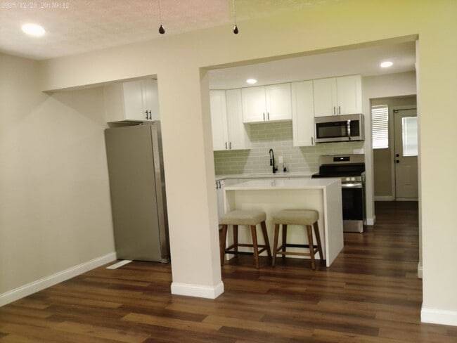 Photo - 505 Beechwood Rd