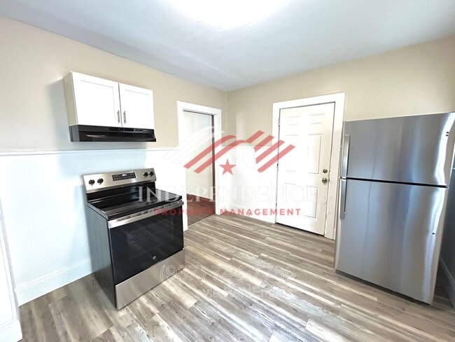 Photo - 2806 S Smithville Rd