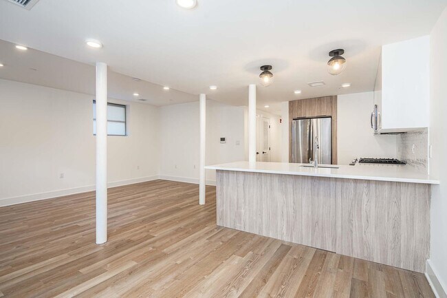 105 South St Unidad 1