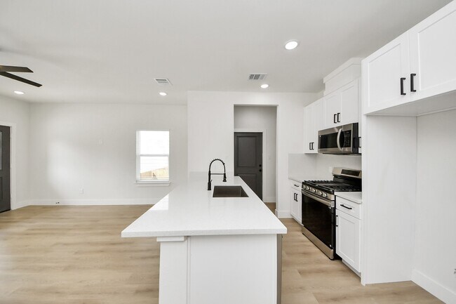 Photo - 1314 W Willis St