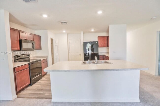 Photo - 2352 SE Surrey Pl