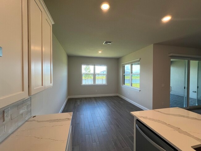 Photo - 6305 Cloverdale Ave