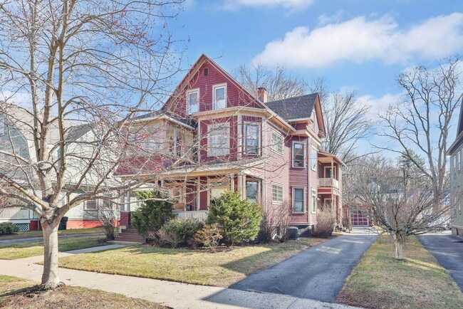 Photo - 65 Firglade Ave Unit 65 Firglade Avenue,  2