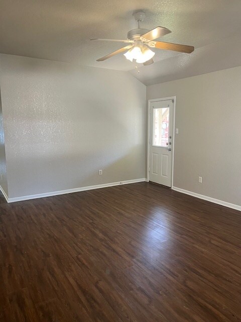 Photo - 2103 Agate Dr