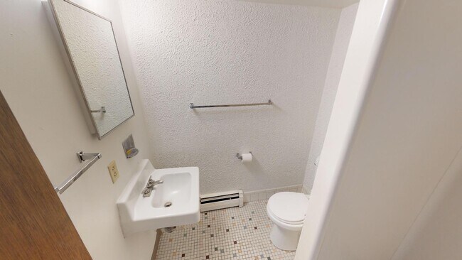 Photo - 140 W Gorham St