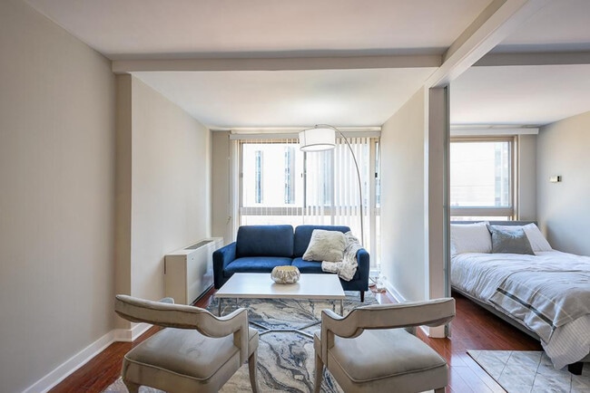 Photo - 922 24th St NW Unidad ID385P