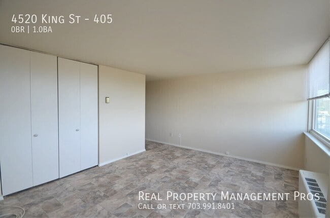 Photo - 4520 King St Unidad 405