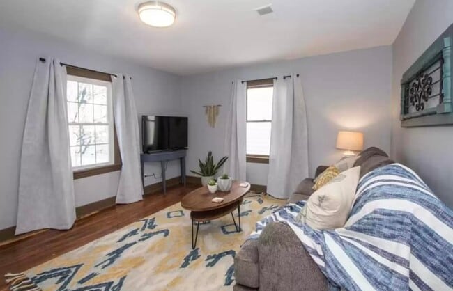 Photo - 2514 S 4th St