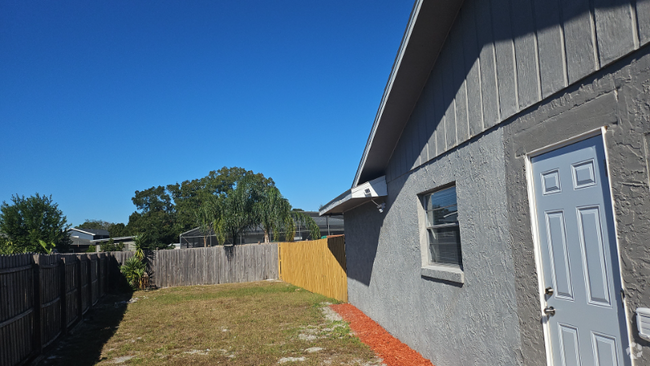 Building Photo - 8211 Sugarbush Ct Rental