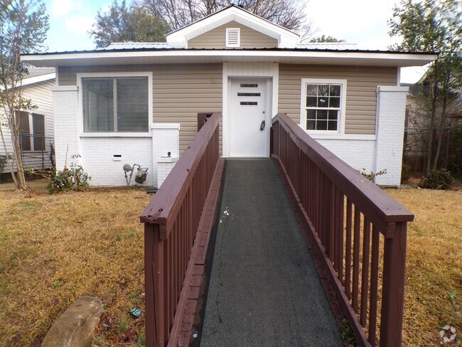 Building Photo - 720 41st Alley Rental