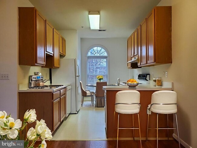 Building Photo - 420 Main St Unit 300