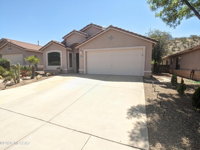 2414 E Skipping Rock Way