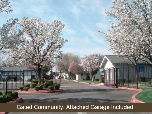 North of Shaw, Free Garage - Gates Villas Apartments