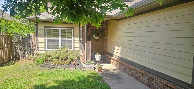 Photo - 2637 N Sierra Ave