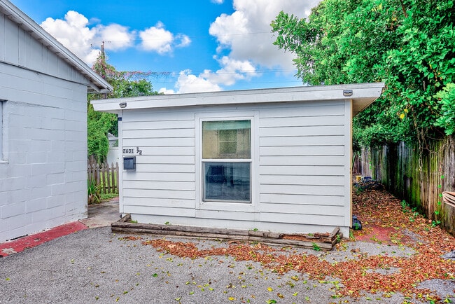 2631 15th Ave N Unit 2