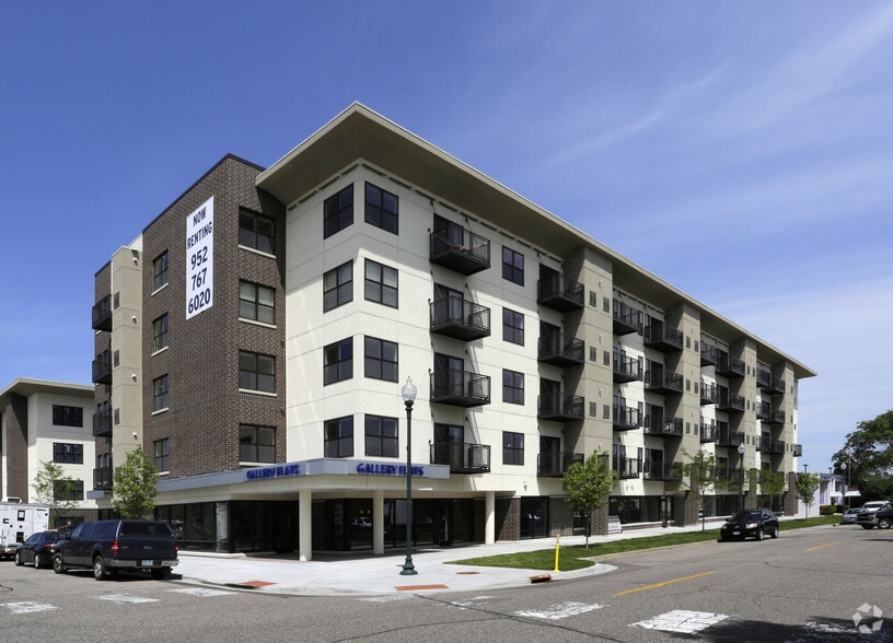 Gallery Flats Apartments For In Hopkins Mn Primary Photo