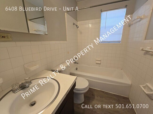 Photo - 6408 Bluebird Drive-Unit A Unidad A