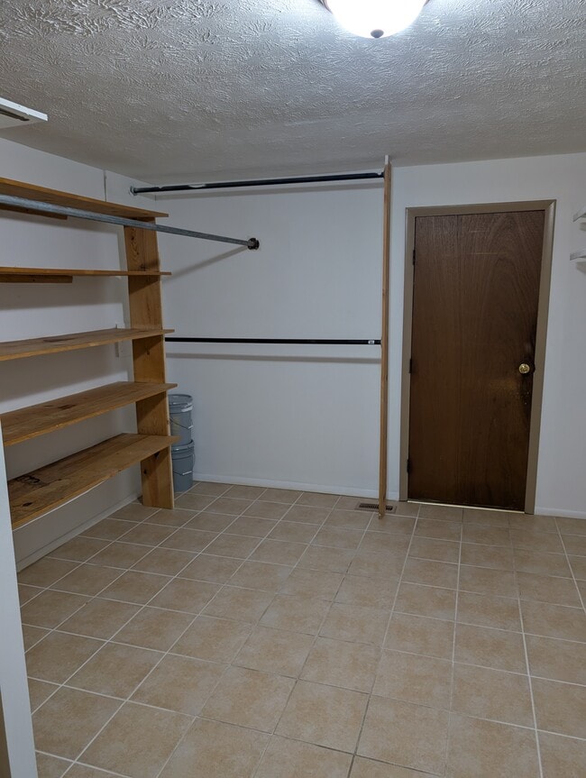 549 Poplar Dr