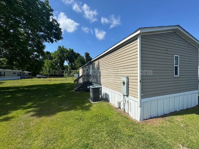 Photo - 9499 Wendi Dr NE Unit B