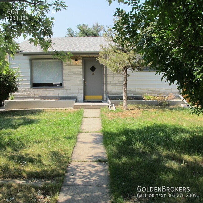 Building Photo - 604 2nd St Unit A Rental