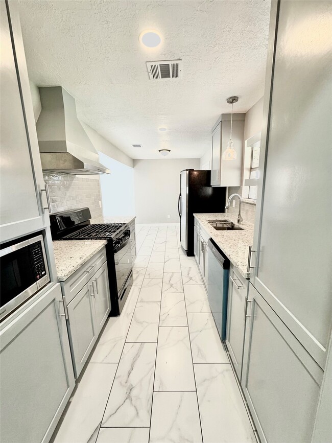 Photo - 3418 Abinger Ln