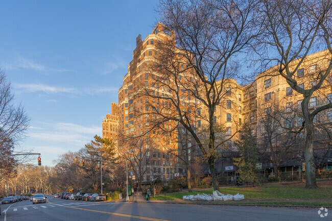 Photo - 222 Riverside Dr