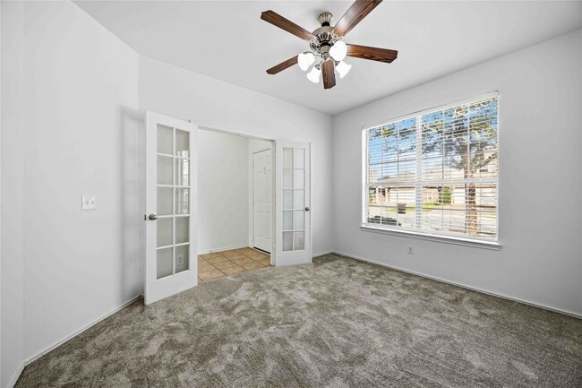 Photo - 5803 Camelia Evergreen Ln