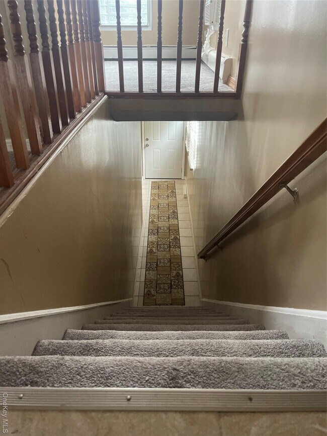 Photo - 89-01 249th St