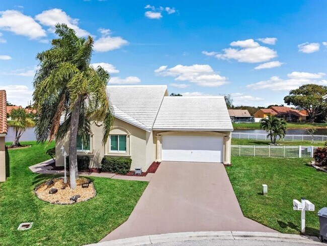 Photo - 6425 96th Pl S