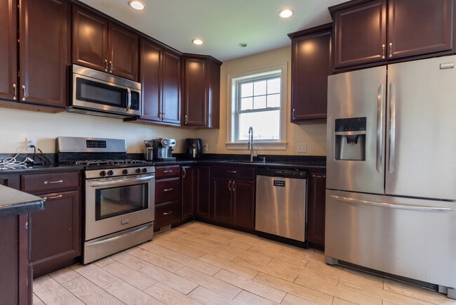 Photo - 77 Faywood Ave