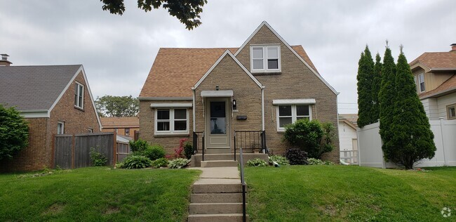 Front of Home - 2331 S 59th St Rental