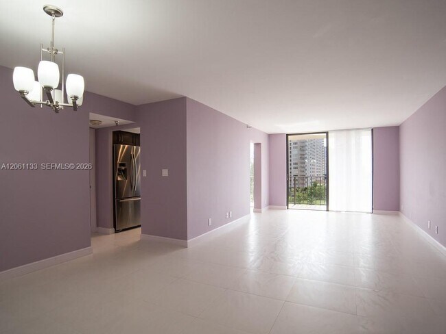 Photo - 290 174th St Unit 617
