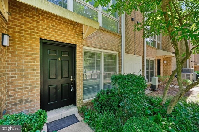 Photo - 5702 Brewer House Cir Unit T3-12