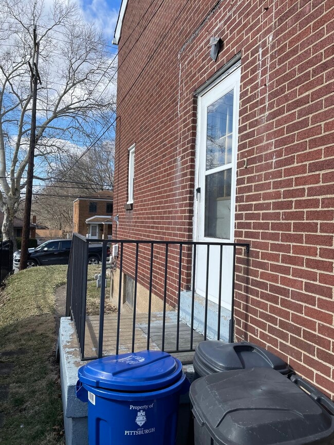 Photo - 206 Whipple St