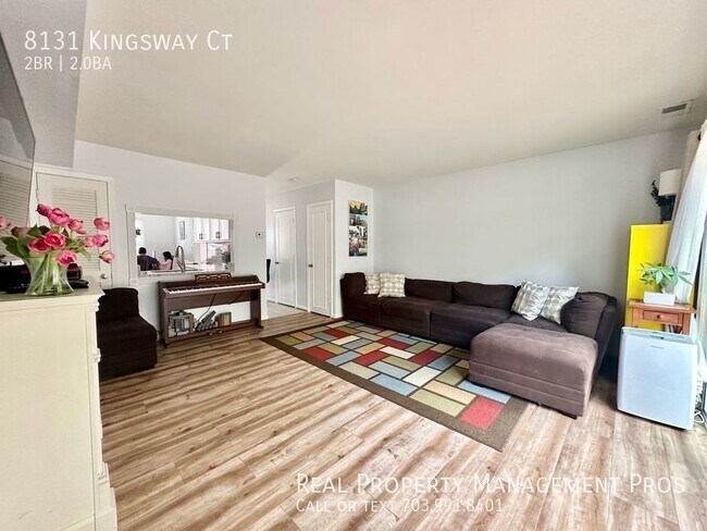 Photo - 8131 Kingsway Ct