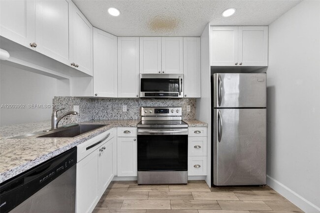 Photo - 889 Hamilton Dr Unit 889D