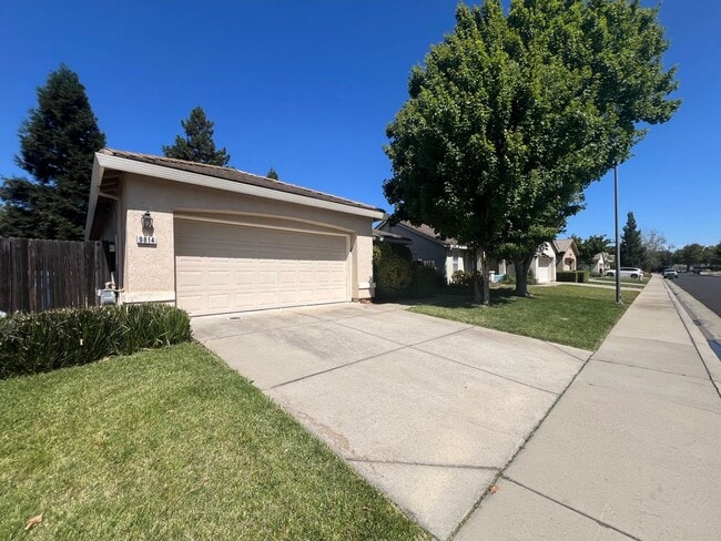 Photo - Beautiful 3 Bed, 2 Bath Elk Grove Home!